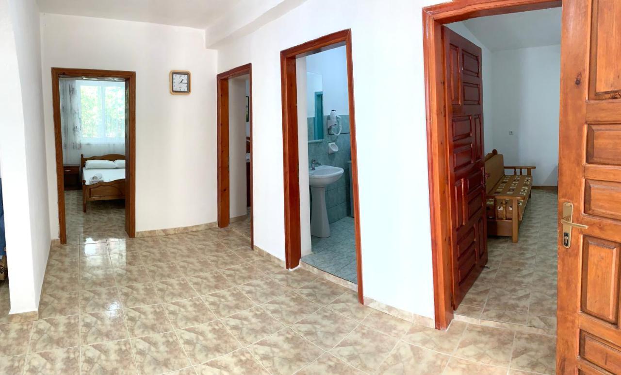 Duka Apts Sarandë Buitenkant foto