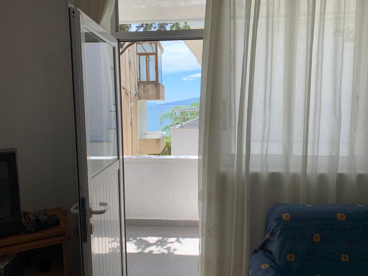 Duka Apts Sarandë Buitenkant foto