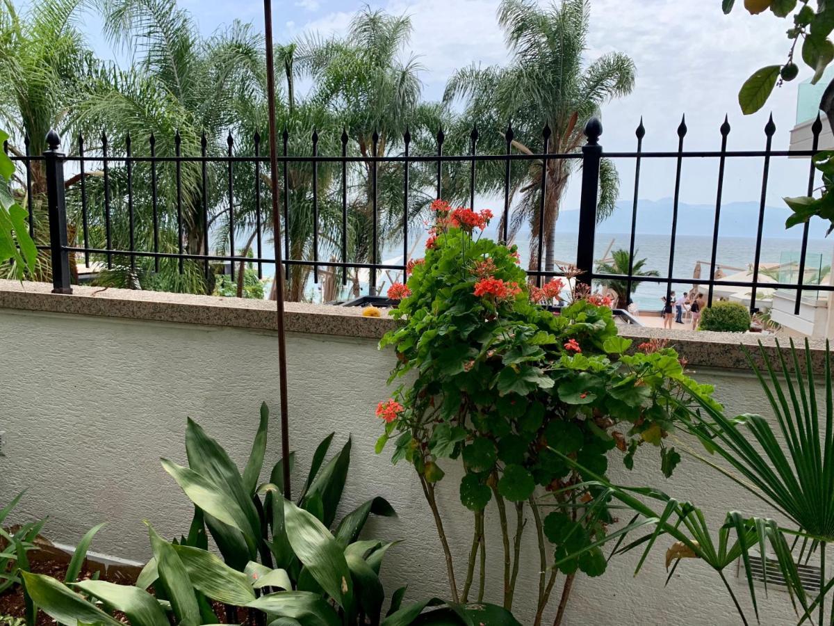Duka Apts Sarandë Buitenkant foto