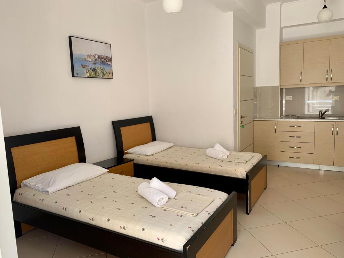 Duka Apts Sarandë Buitenkant foto