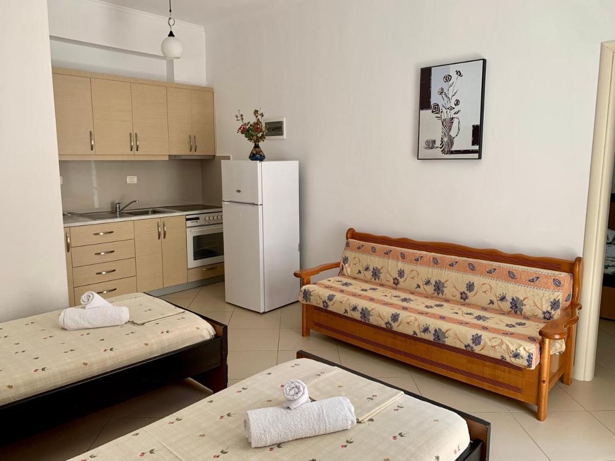 Duka Apts Sarandë Buitenkant foto