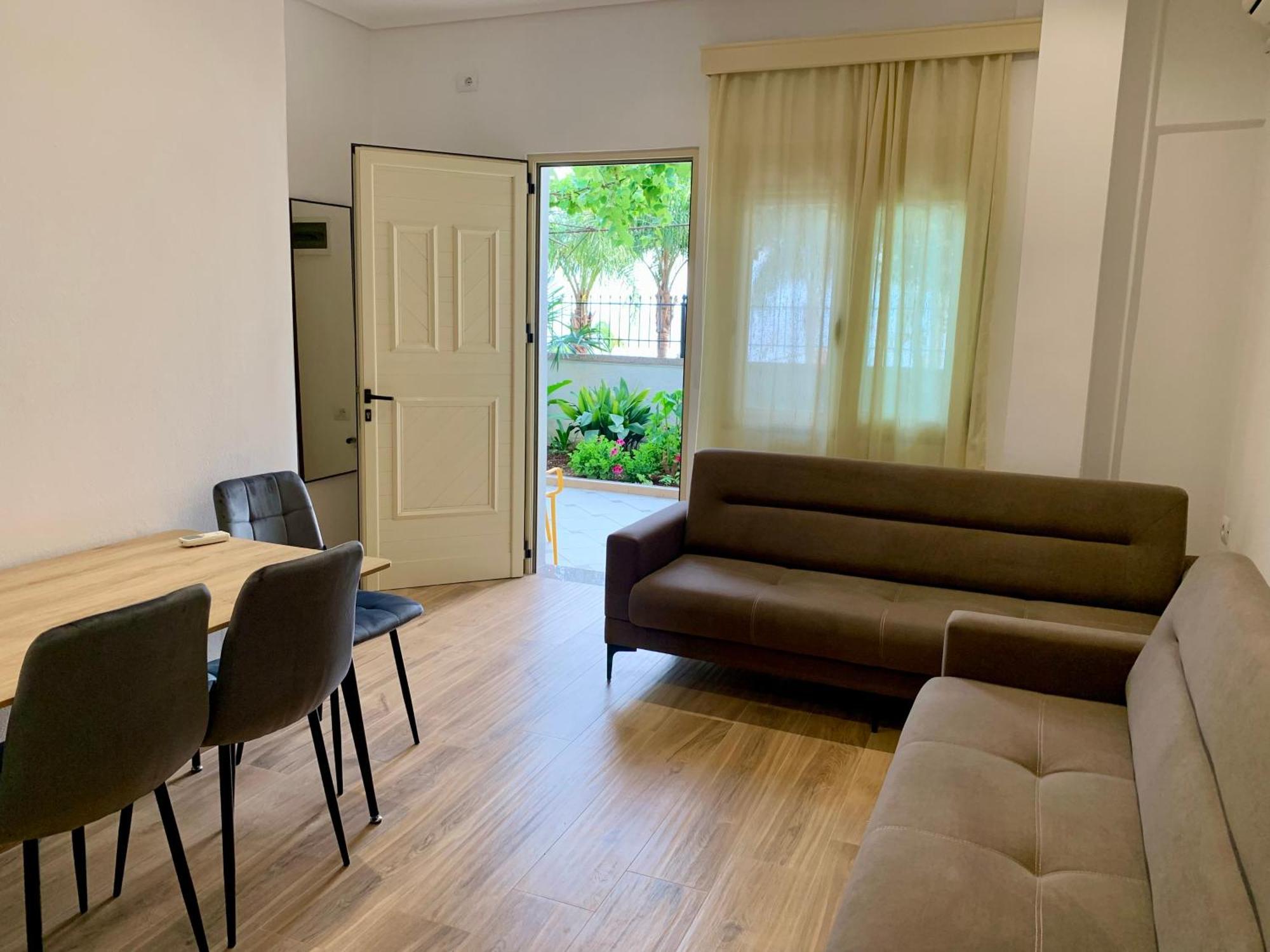 Duka Apts Sarandë Buitenkant foto